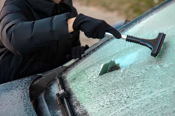 Serving homes, workplaces, and businesses throughout Northglenn with convenient mobile auto glass service when available.